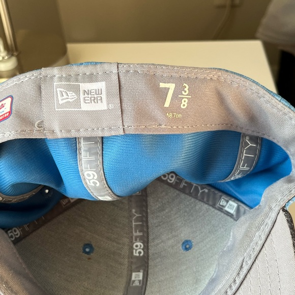 Blue Jays fitted hat 7 3/8 - Picture 2 of 3